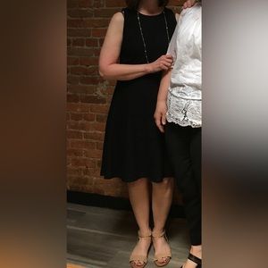 Loft sleeveless black dress sz 6. EUC A-line Summer dress.